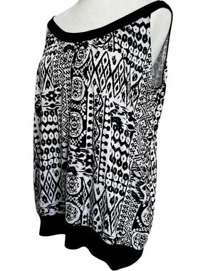Wrapper Black White Off Shoulder Top Boho Ikat Print Blouson Stretch Lightweight
